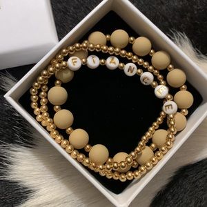 Fiancée bracelet set NWOT